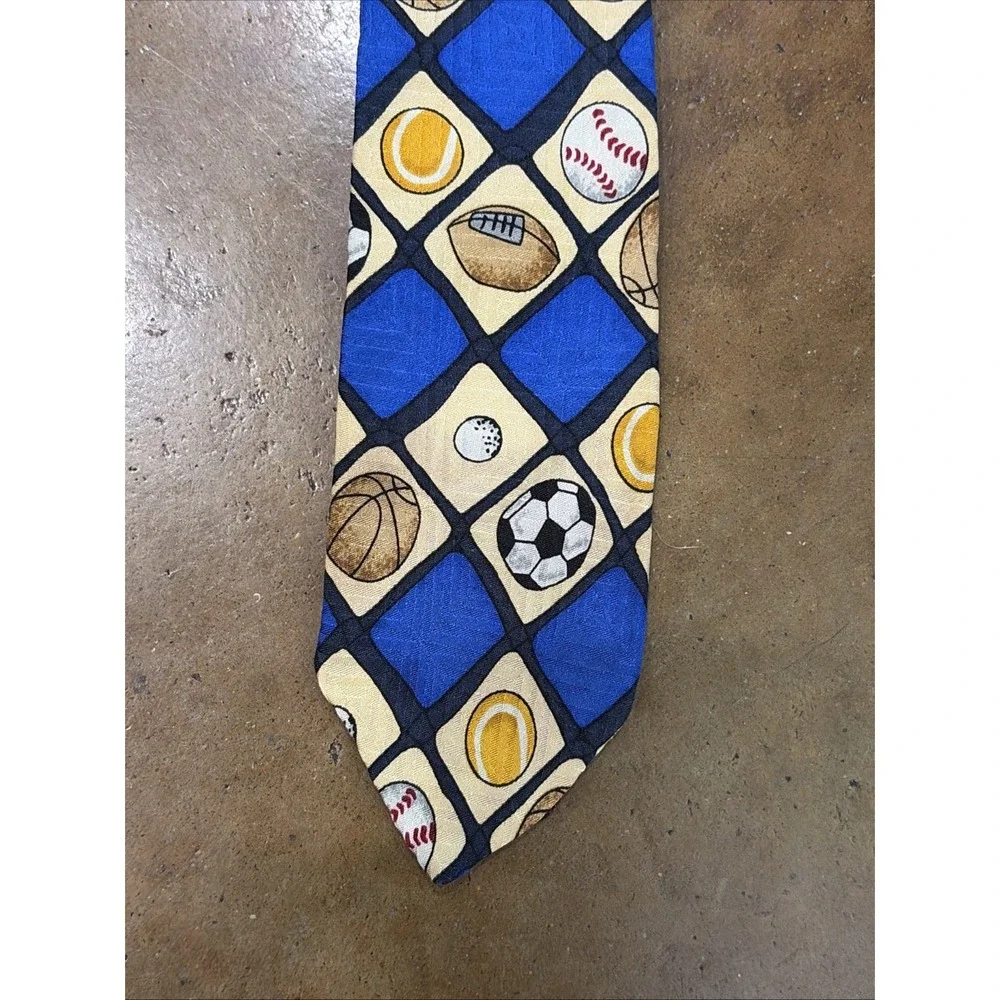 Class Club Vintage Sports Athletic Banquet 100% Silk Clip-On Necktie Tie